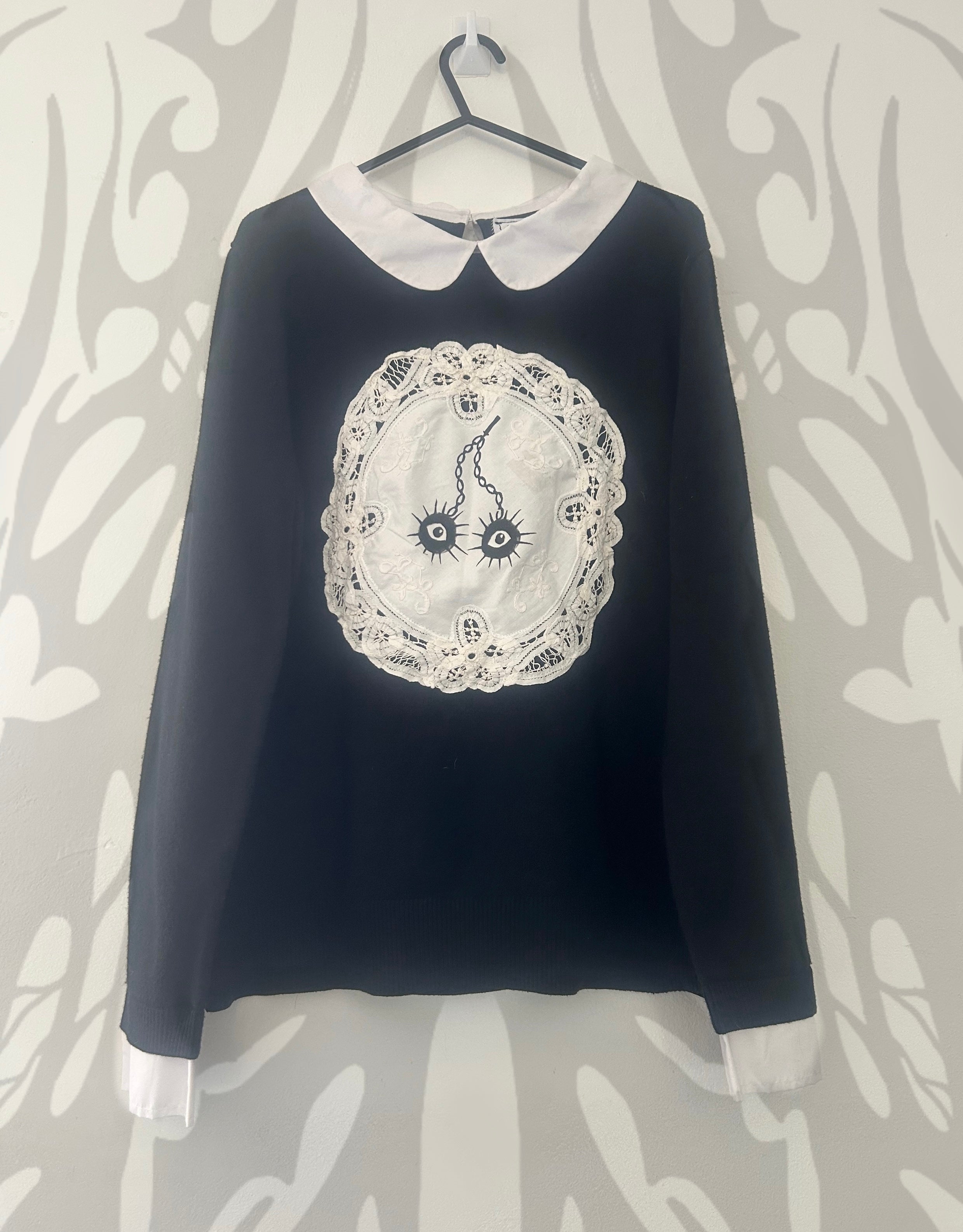 reworked / upcycled collar sweater size L