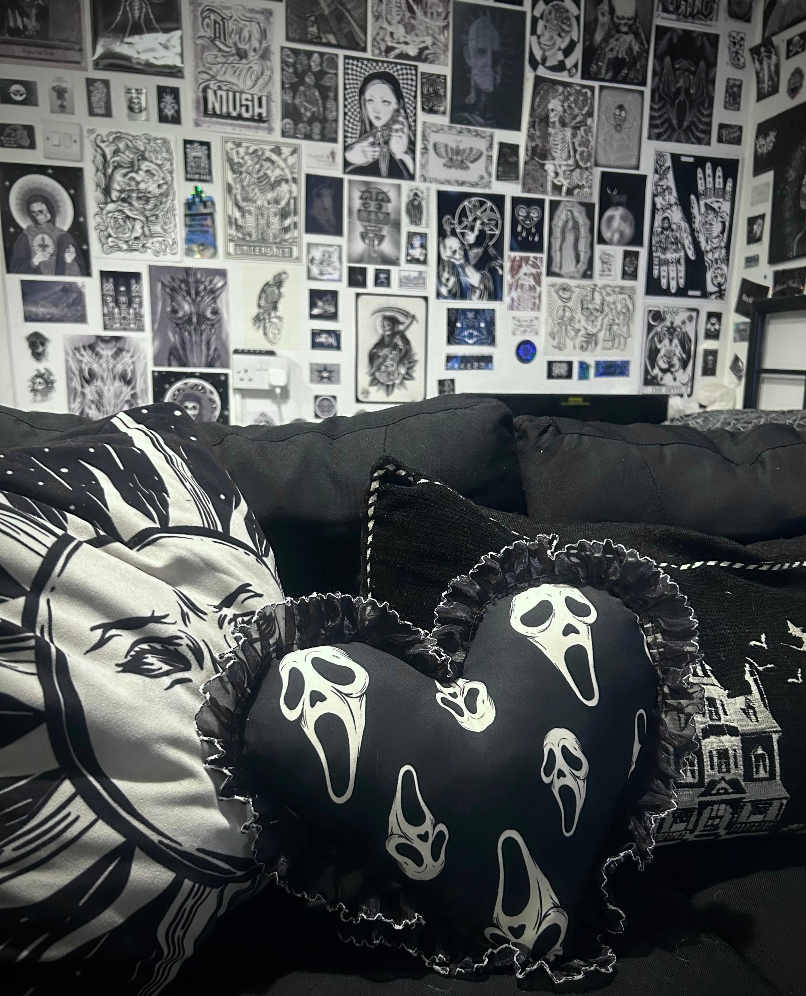 Ghostface scream lace heart cushion