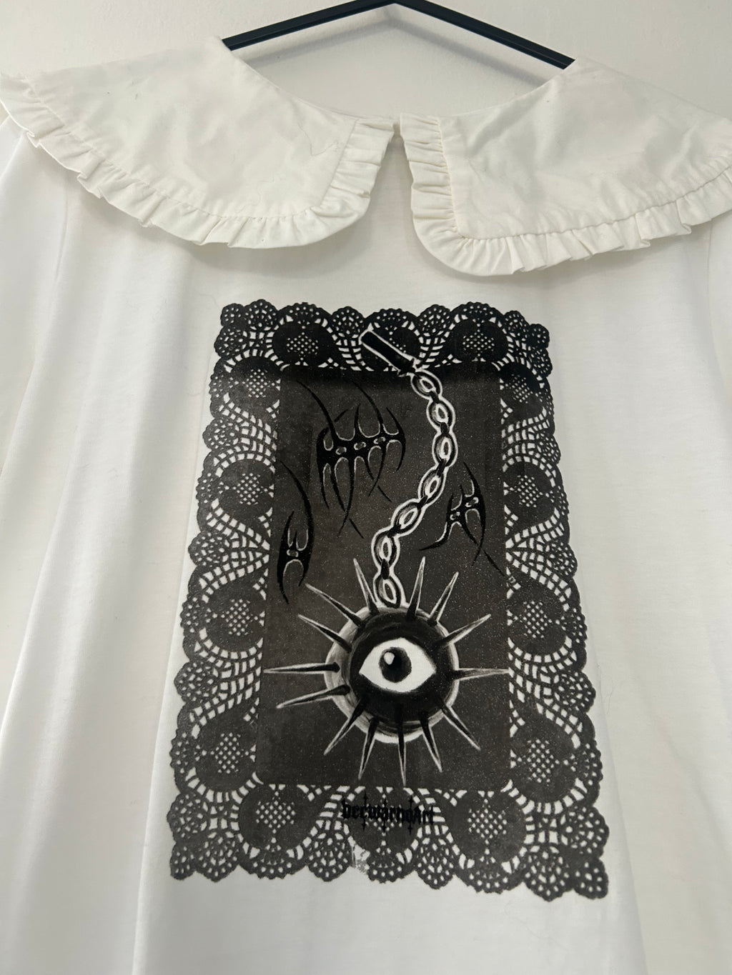 SAMPLE/SECONDS upcycled white collar tshirt size S
