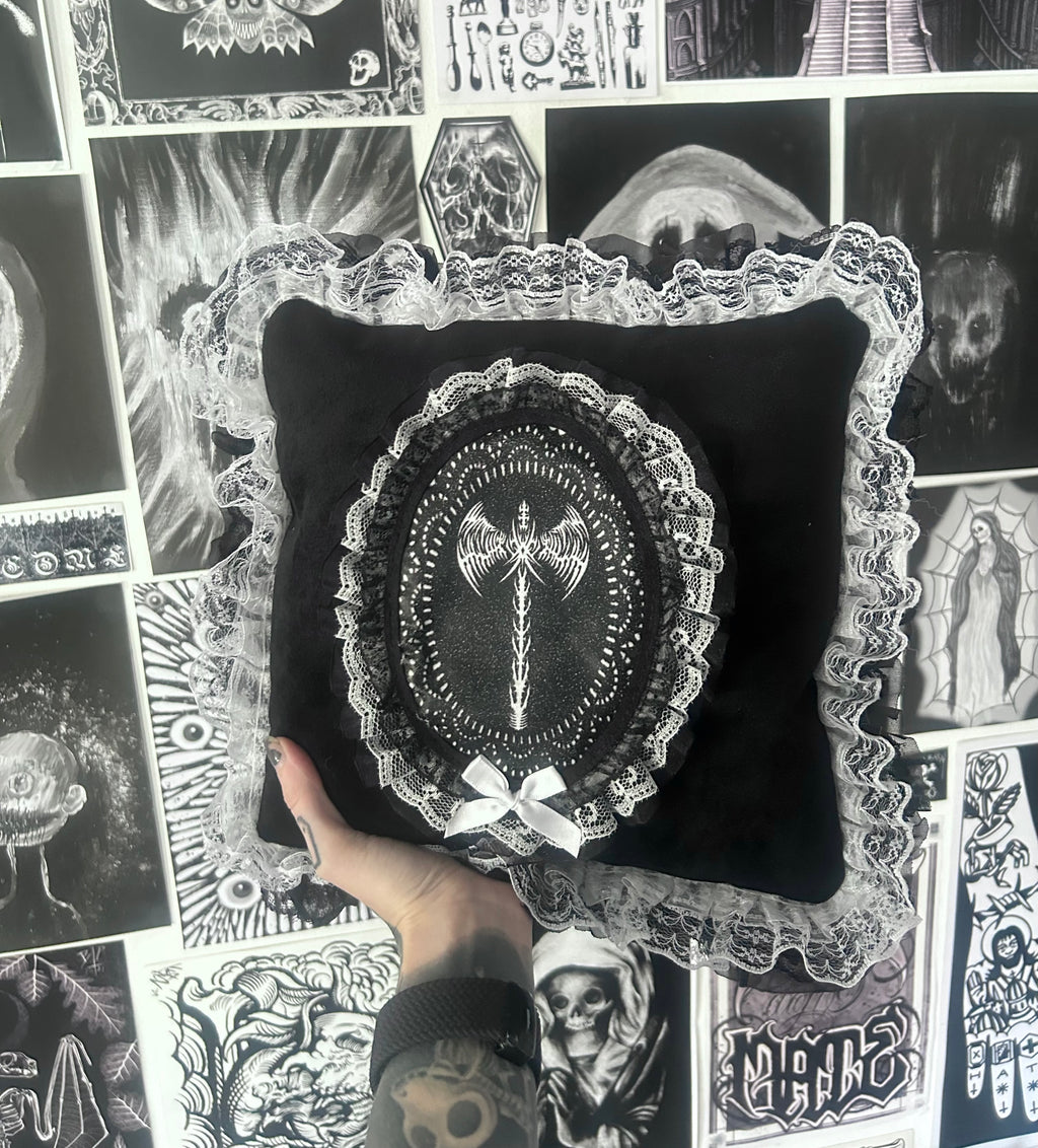 axe lace decorative cushion pillow