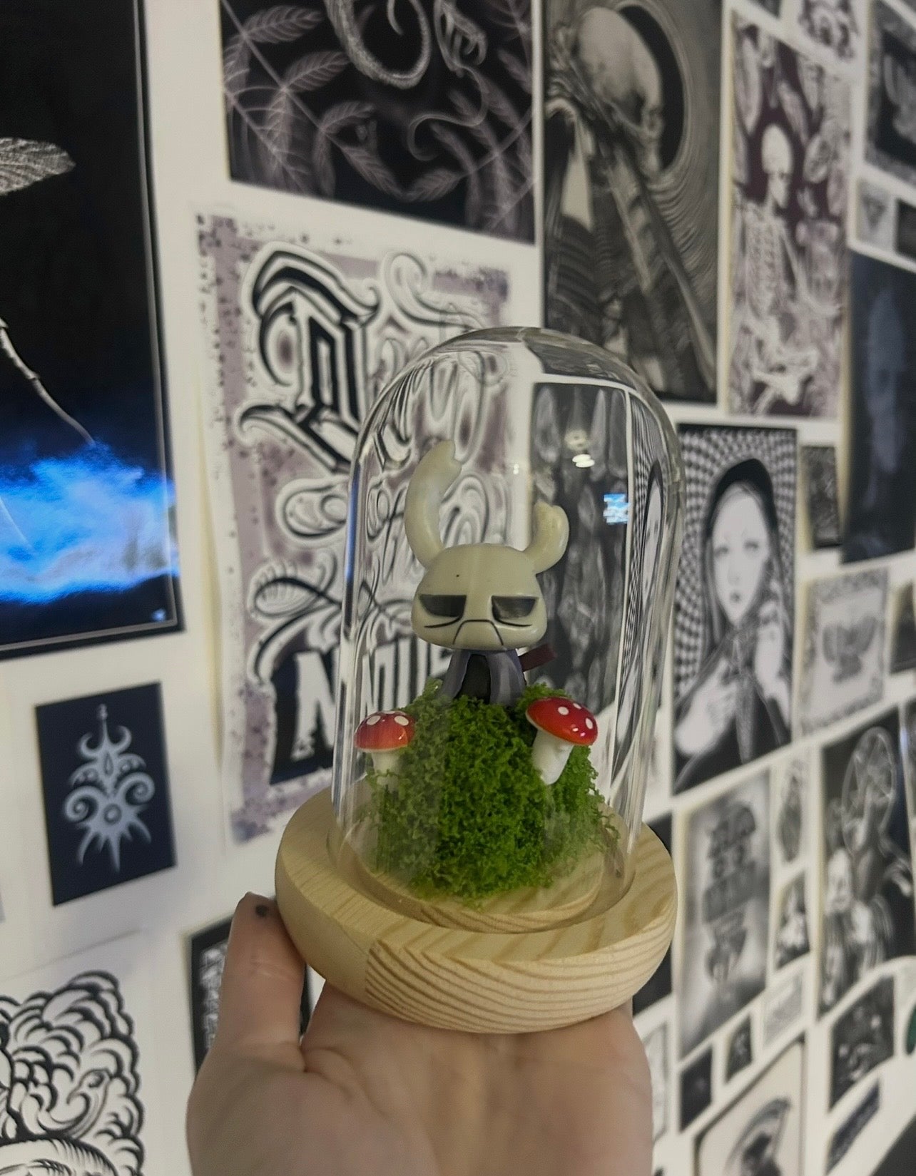 Hollow knight Zote glass dome figure display