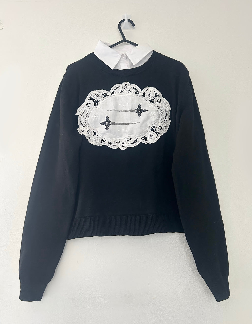 Upcycled knitted jumper with collar size S