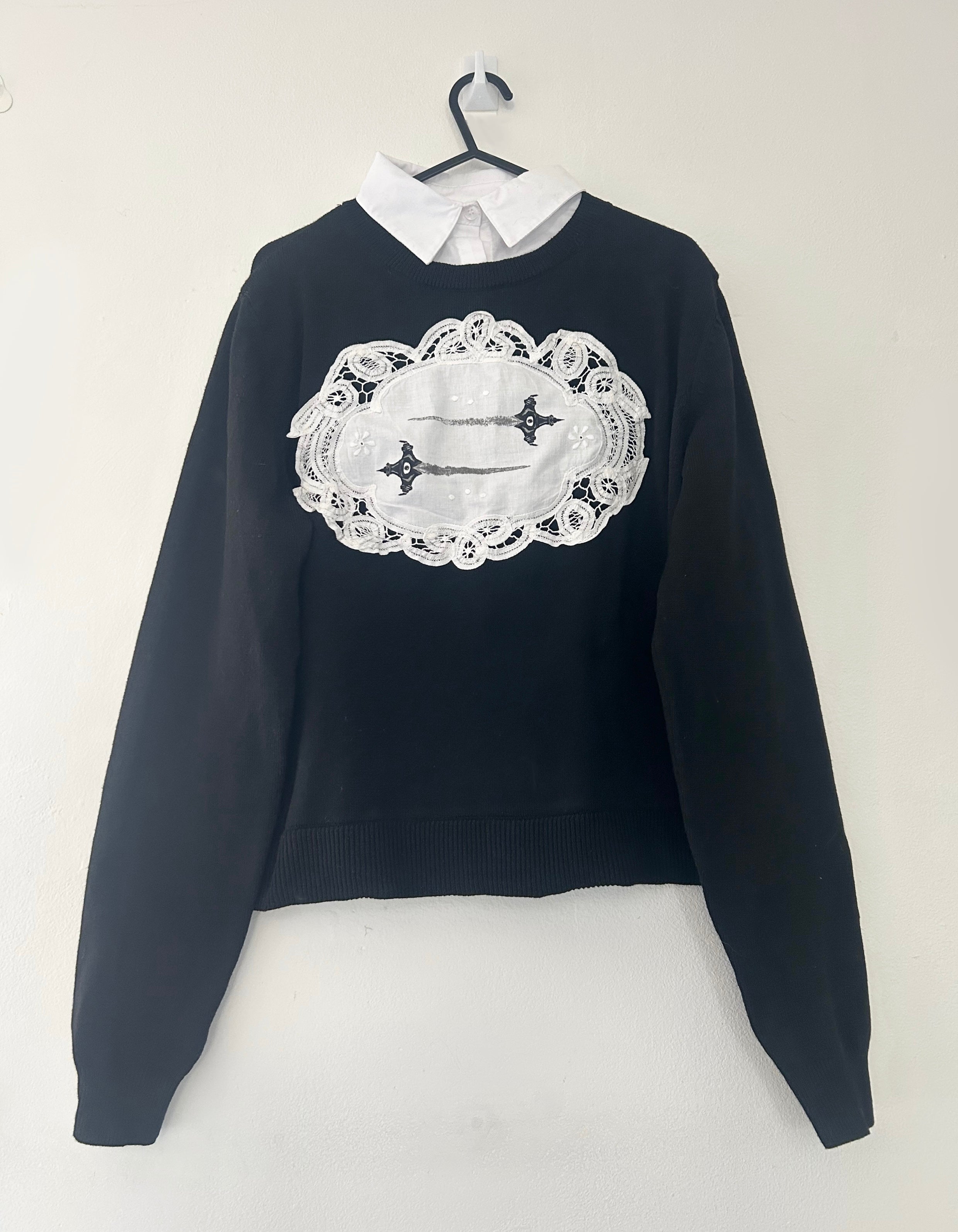 Upcycled knitted jumper with collar size S