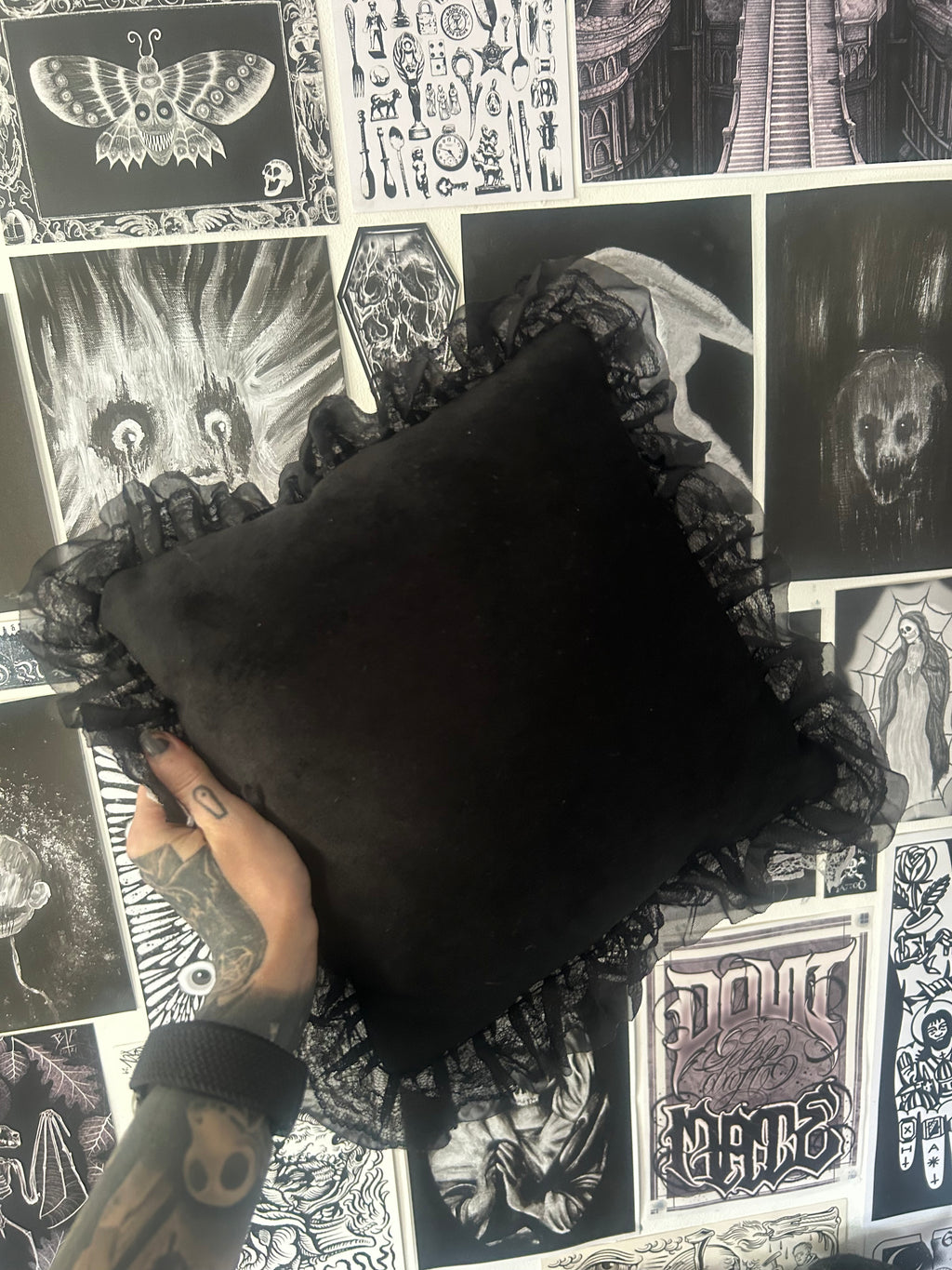 axe lace decorative cushion pillow